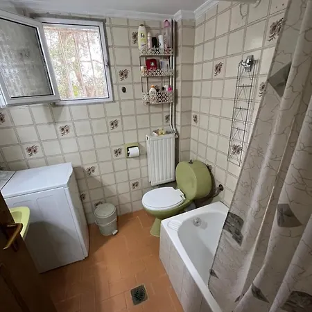 Traditional House Apartment *