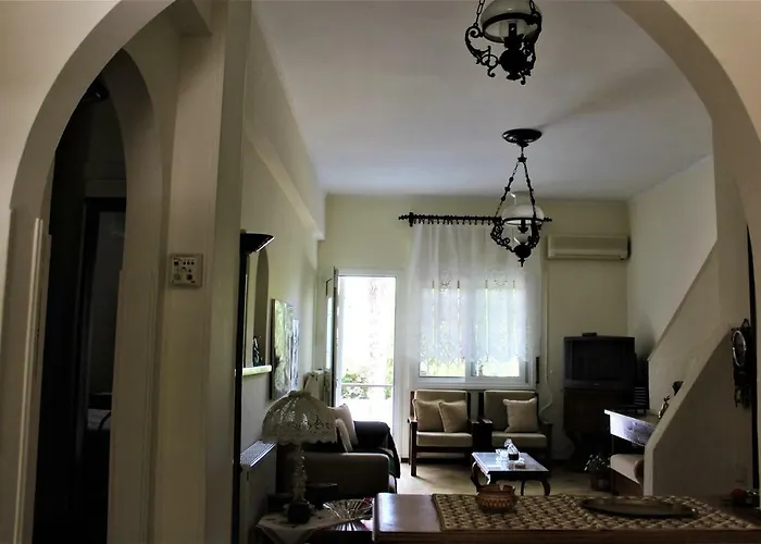 דירה Traditional House Peraía